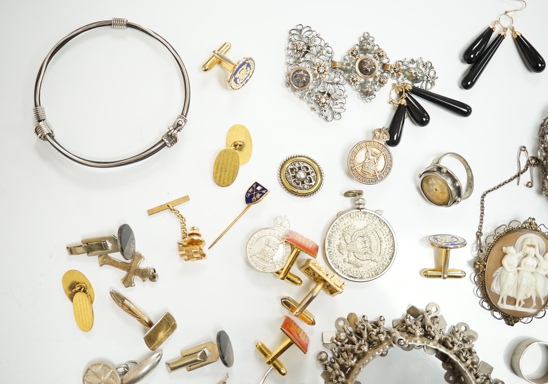 A quantity of assorted mainly silver and white metal jewellery including bracelets, necklace, cufflinks, etc. Condition - poor to fair to good